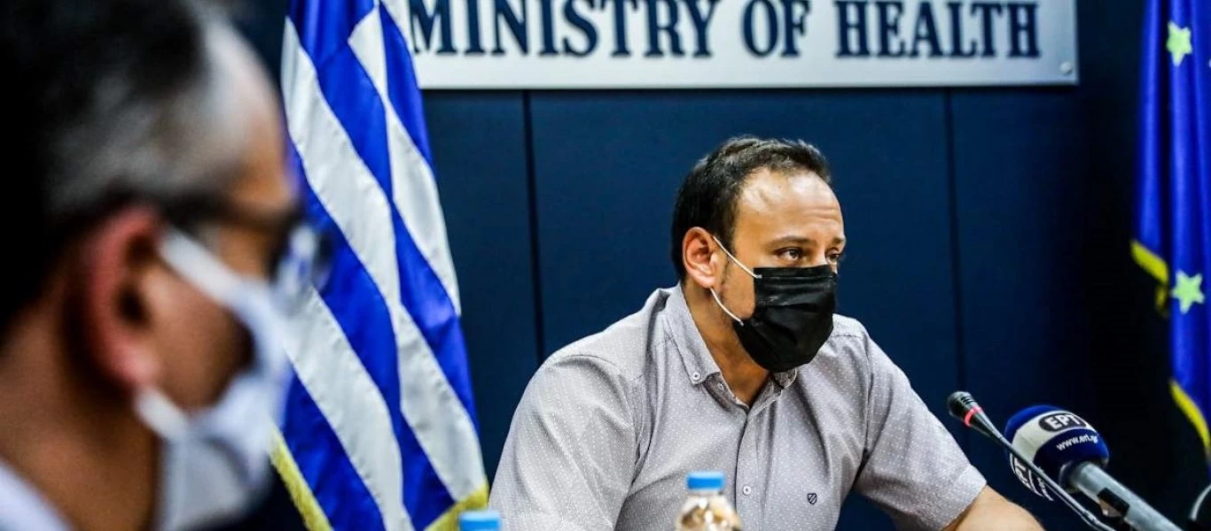 Γ.Μαγιορκίνης: «Δεν έχει σημασία το μέγεθος των τάξεων και οι αποστάσεις στα σχολεία» (φωτό)